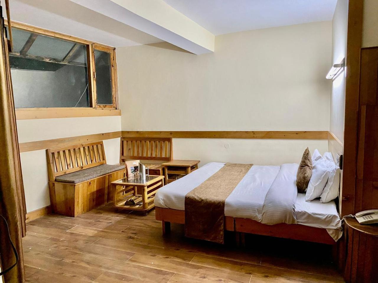 The Vashisht, Manali - A Four Star Luxury Hotel Eksteriør billede