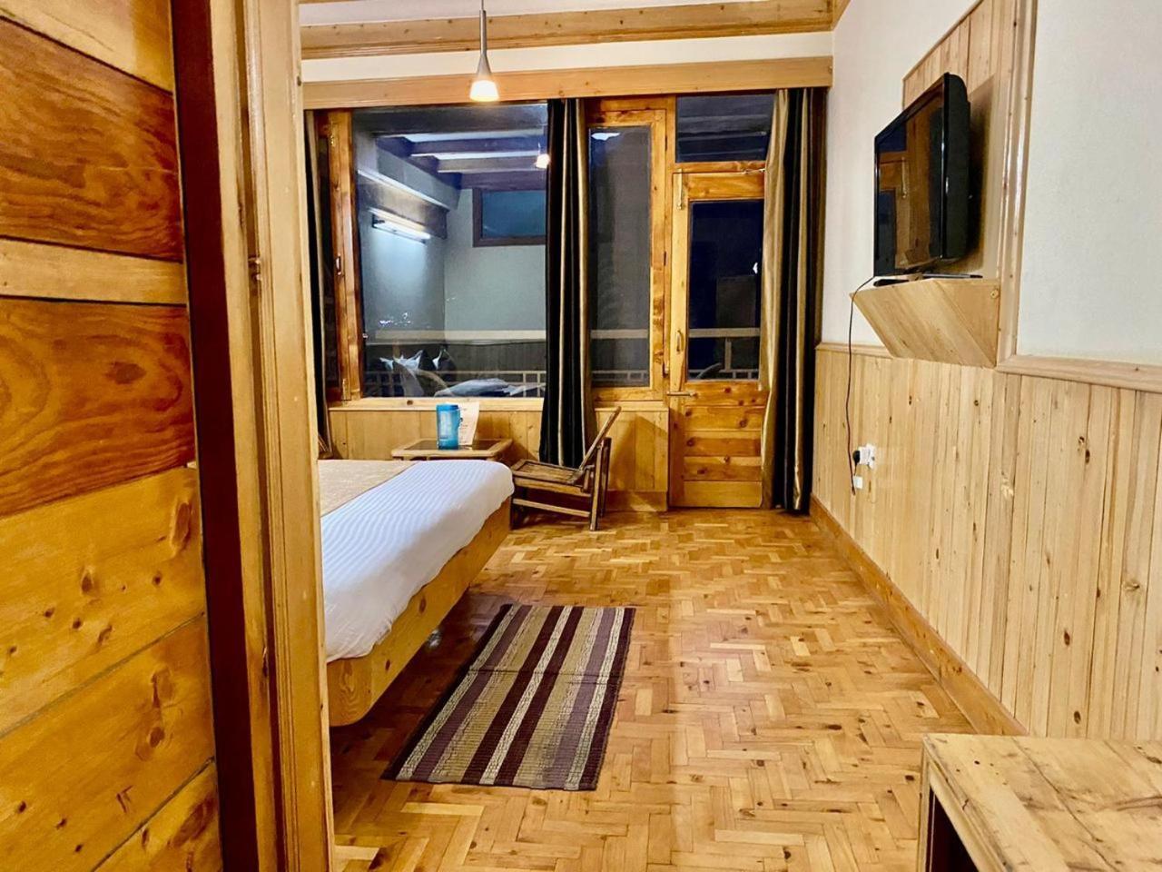 The Vashisht, Manali - A Four Star Luxury Hotel Eksteriør billede