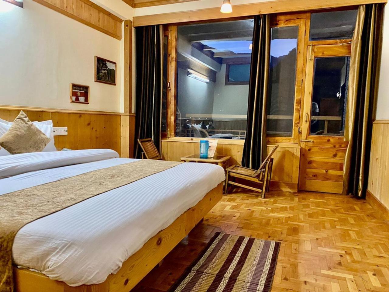 The Vashisht, Manali - A Four Star Luxury Hotel Eksteriør billede