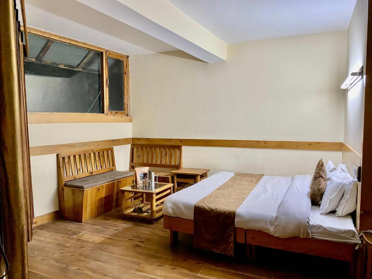 The Vashisht, Manali - A Four Star Luxury Hotel Eksteriør billede
